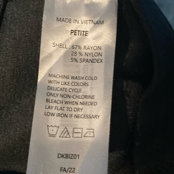 Quince Ultra-Stretch Ponte Straight Leg Pant - Picture 9 of 12